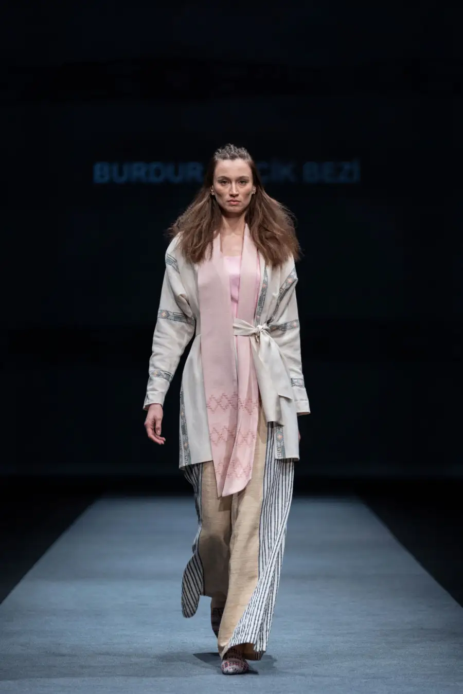 اطلس بافی شرکت ووگ